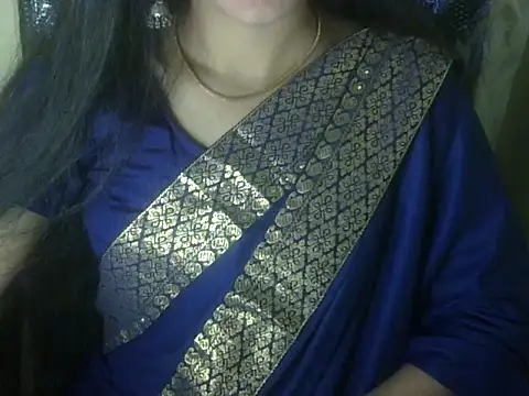 Snapshot of Shezi_N chatting on 14, 11, 2025 Shezi N online show from 14, 11, 2025