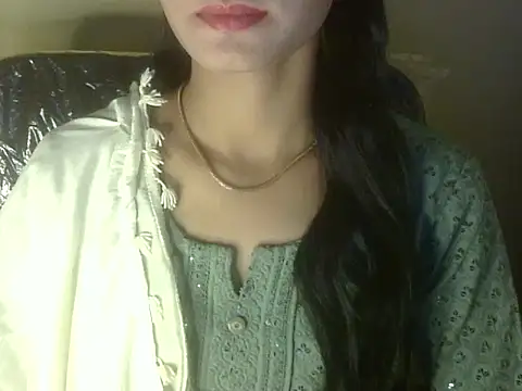 Snapshot of Shezi_N chatting on 2, 12, 2025 Shezi N online show from 2, 12, 2025