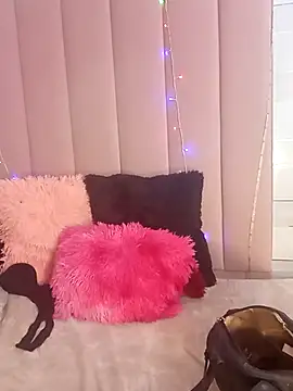 petite coral online show from 6, 2, 2026