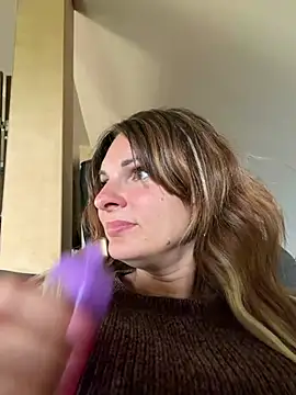 kinkysarahx online show from 26, 5, 2026