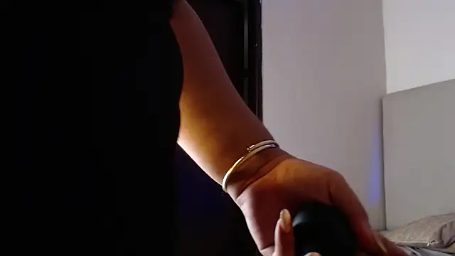 miel alisha online show from 12, 4, 2026