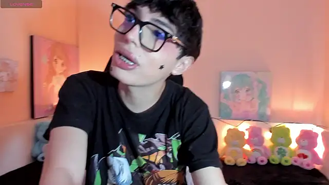 Strawberry Kitty  online show from 20, 2, 2026