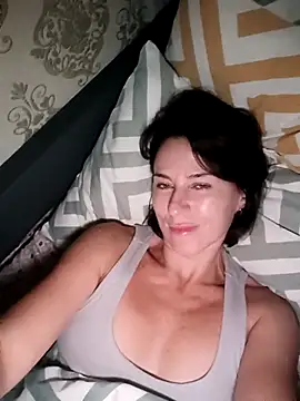 Luna 7777 online show from 9, 11, 2025