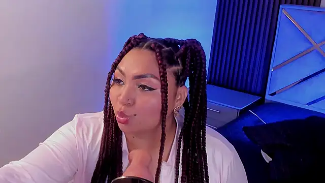 Halleyrosse online show from 21, 11, 2025