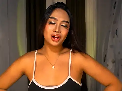 Snapshot of BigBrownCock_Candice chatting on 3, 11, 2025 BigBrownCock Candice online show from 3, 11, 2025