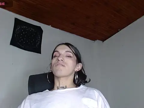 Scarlett crastrawberry online show from 23, 4, 2026