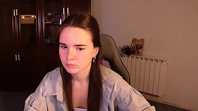 May Bloom online show from 23, 10, 2025