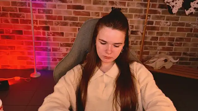 May Bloom online show from 28, 3, 2026