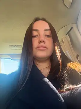 KiraSunshine online show from 7, 4, 2026