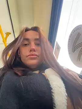 KiraSunshine online show from 10, 4, 2026