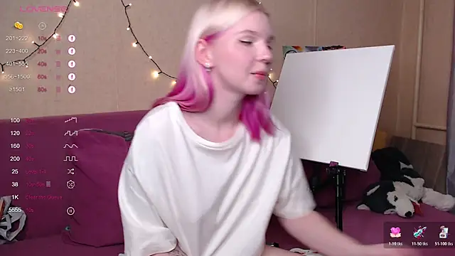 Snapshot of AnnySweetKiss chatting on 27, 10, 2025 AnnySweetKiss online show from 27, 10, 2025