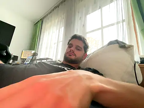 youngboyformommy online show from 17, 10, 2025