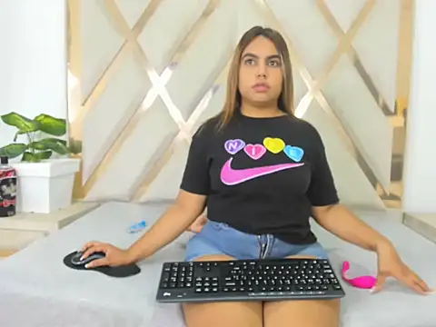valentinaasm online show from 31, 3, 2026