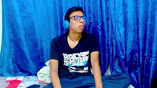 DavTwink3100 online show from 4, 2, 2026