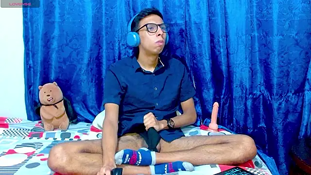 DavTwink3100 online show from 16, 3, 2026