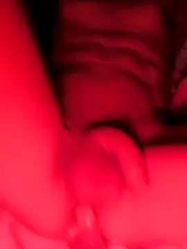 Snapshot of Vanovik20 chatting on 18, 10, 2025 Vanovik20 online show from 18, 10, 2025