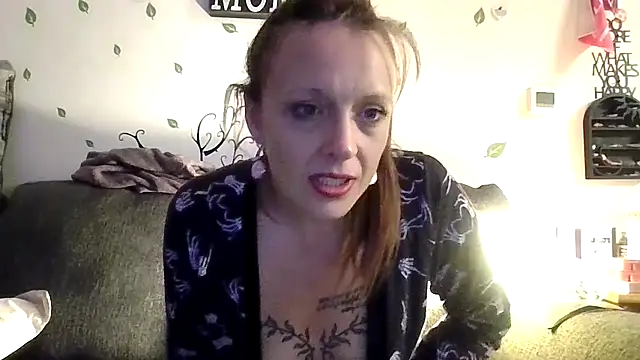 Snapshot of LoveLibz169 chatting on 26, 10, 2025 LoveLibz169 online show from 26, 10, 2025