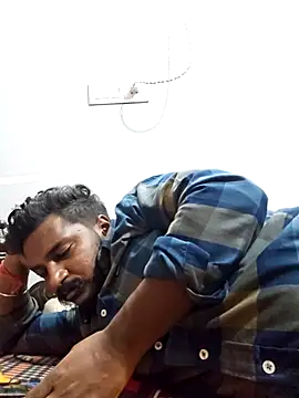 Snapshot of rahulsexyb chatting on 17, 11, 2025 rahulsexyb online show from 17, 11, 2025
