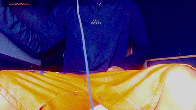 Snapshot of Anaconda_larga chatting on 1, 2, 2026 Anaconda larga online show from 1, 2, 2026