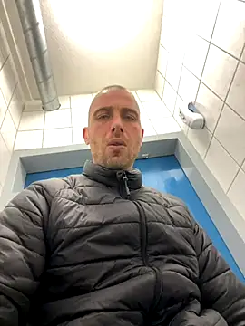 Rotteei1 online show from 11, 11, 2025