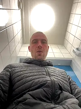 Rotteei1 online show from 15, 12, 2025