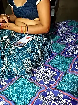 Hot cauple indian online show from 15, 6, 2026