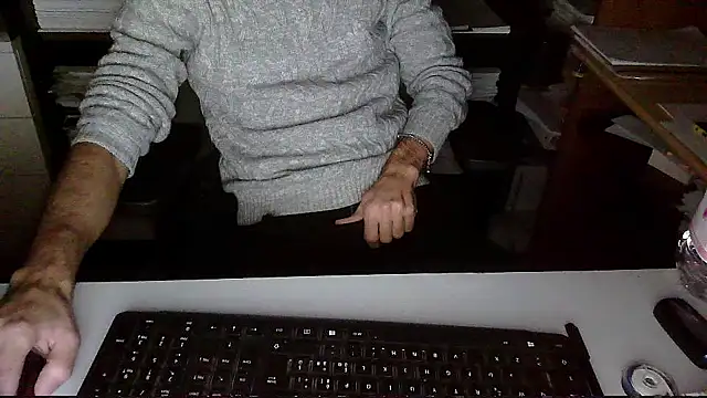 Snapshot of topg84 chatting on 2, 11, 2025 topg84 online show from 2, 11, 2025