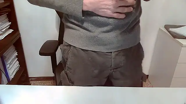 Snapshot of topg84 chatting on 2, 12, 2025 topg84 online show from 2, 12, 2025