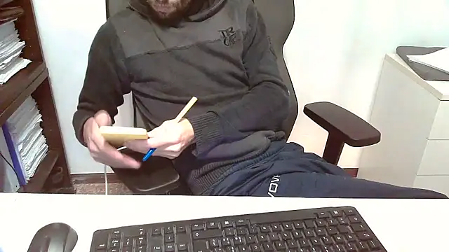 Snapshot of topg84 chatting on 3, 12, 2025 topg84 online show from 3, 12, 2025