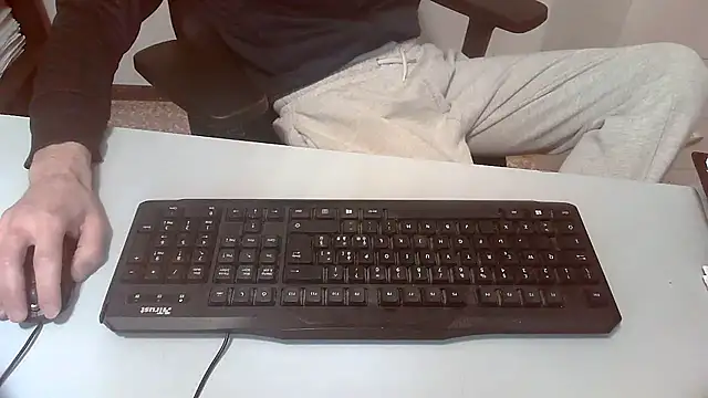 Snapshot of topg84 chatting on 17, 12, 2025 topg84 online show from 17, 12, 2025