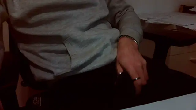 Snapshot of topg84 chatting on 2, 2, 2026 topg84 online show from 2, 2, 2026