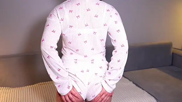 WhyEmmyCry online show from 8, 3, 2026