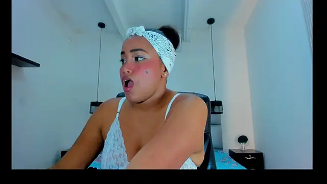 NahomiWalker  online show from 7, 1, 2026