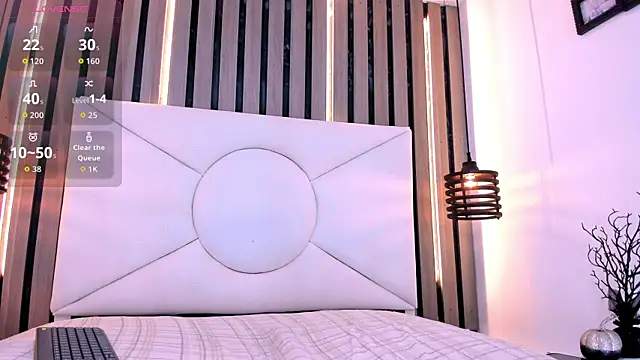 Natzuki 1 online show from 3, 4, 2026