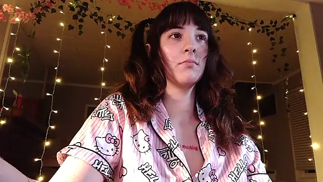 Trickylucy555 online show from 14, 5, 2026