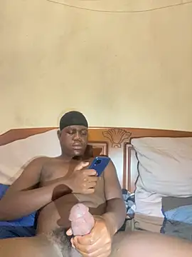 Snapshot of maloya267 chatting on 30, 10, 2025 maloya267 online show from 30, 10, 2025