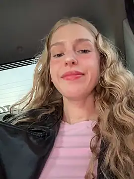 kira mia online show from 24, 5, 2026