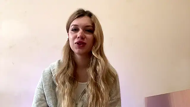 Fiorence Blonde online show from 21, 10, 2025