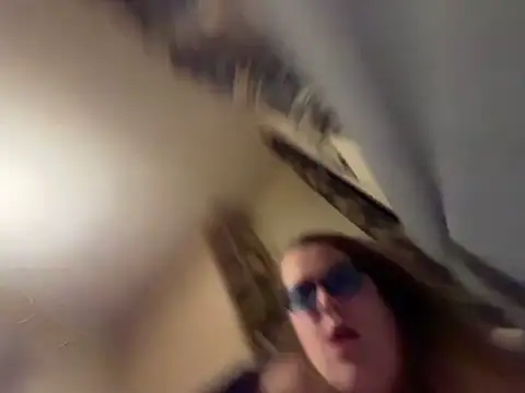 Snapshot of Scarletcum22 chatting on 7, 1, 2026 Scarletcum22 online show from 7, 1, 2026