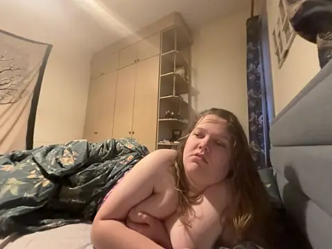 Snapshot of Scarletcum22 chatting on 10, 2, 2026 Scarletcum22 online show from 10, 2, 2026