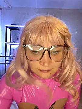 Snapshot of LunaXshade chatting on 16, 2, 2026 LunaXshade online show from 16, 2, 2026