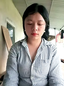 lisa-bae00 online show from 15, 4, 2026