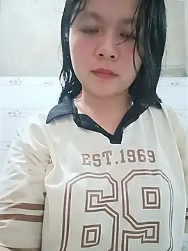 Snapshot of lisa-bae00 chatting on 4, 7, 2026 lisa-bae00 online show from 4, 7, 2026