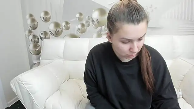 Julia henny3 online show from 21, 10, 2025