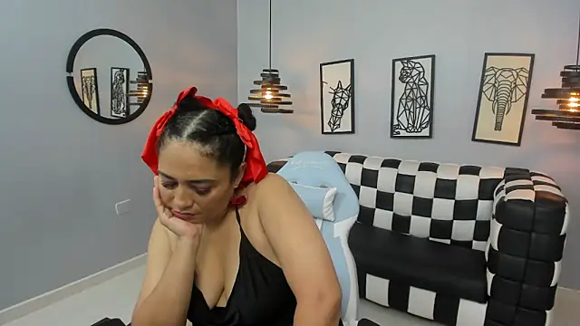 Bianca Millf online show from 5, 6, 2026