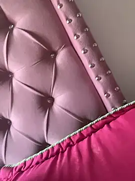 Violeet-Smith online show from 8, 2, 2026