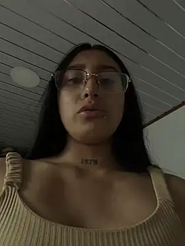 Violeet-Smith online show from 2, 4, 2026