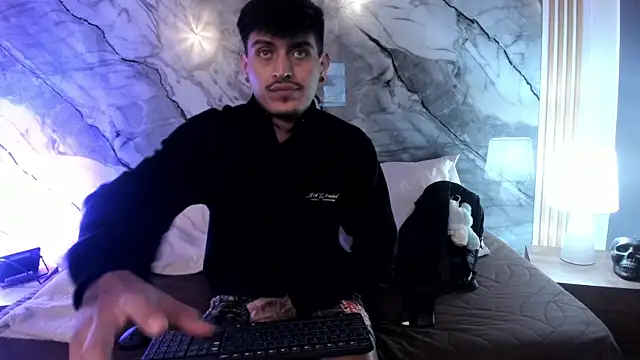 enzorodriguezz online show from 12, 11, 2025