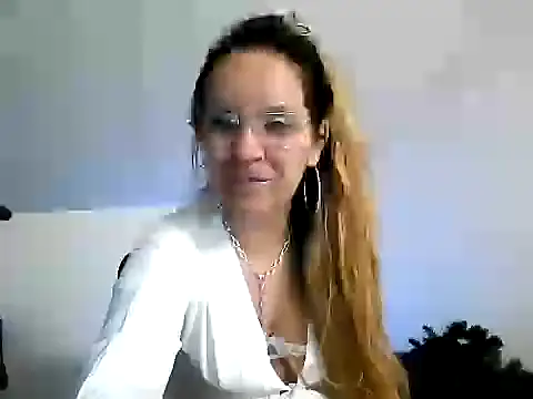 Snapshot of barbara896 chatting on 6, 1, 2026 barbara896 online show from 6, 1, 2026