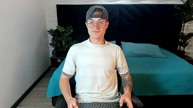 Lil James online show from 4, 2, 2026